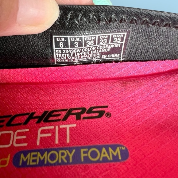 Skechers Memory Foam Slip On Flats Multi Color Size 6 Wide Fit EUC - Picture 5 of 6